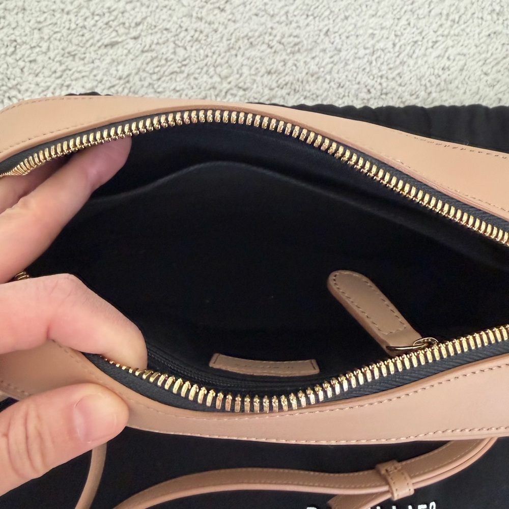 DeMellier Beige Crossbody Camera Bag - Picture 8 of 11